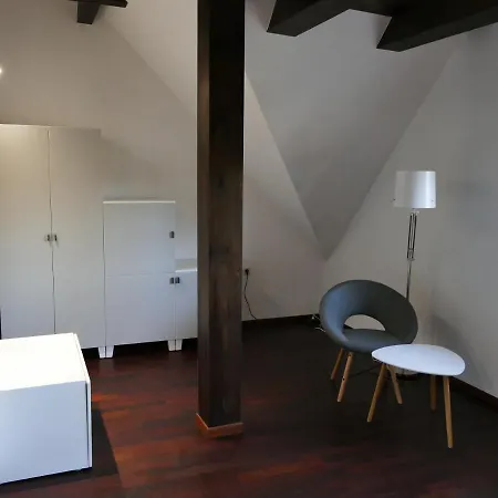 Lola 33 Apartment